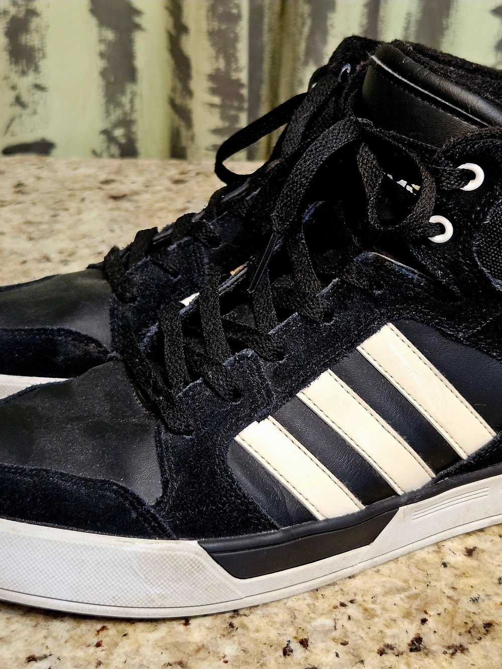 adidas Men's Black and White Leather High-Top Athletic Shoes Sz 9.5